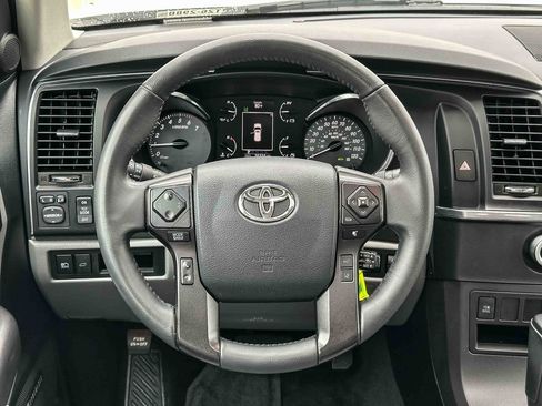 Used 2018 Toyota Sequoia Limited w/ Safety & Convenience Package RWD image 28