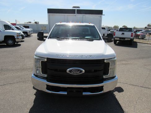 Used 2017 Ford F350 XL w/ Power Equipment Group RWD image 3