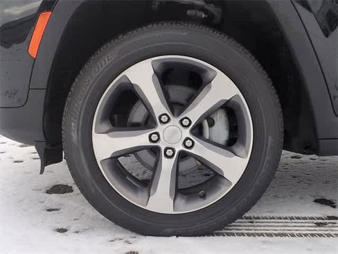 Used 2023 Jeep Grand Cherokee Limited w/ Trailer Tow Prep Group (B) image 14