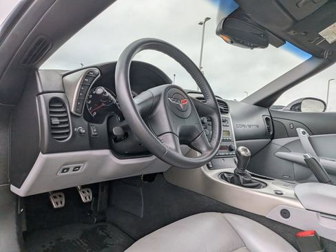 Used 2005 Chevrolet Corvette Convertible w/ Preferred Equipment Group image 7