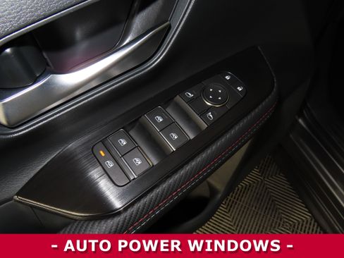 Certified 2025 Nissan Kicks SR image 7