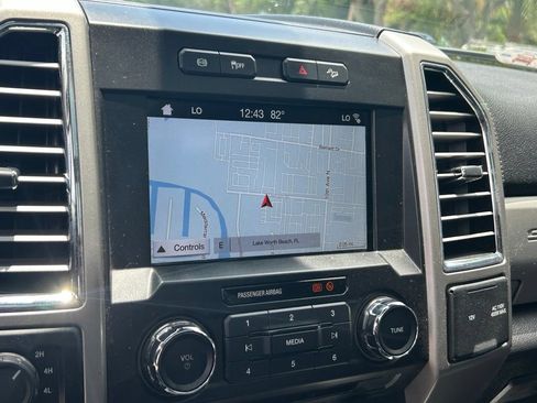 Used 2017 Ford F250 Lariat w/ Lariat Ultimate Package AWD/4WD image 13