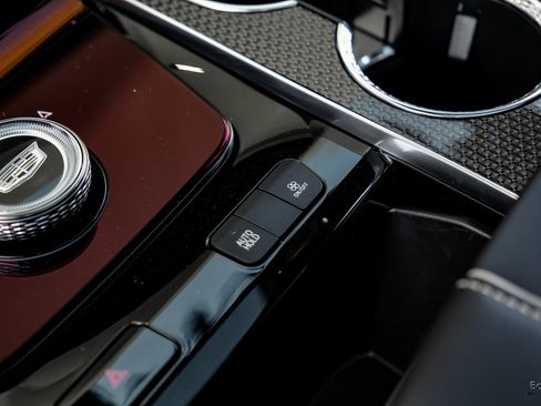 Used 2025 Cadillac Escalade V image 58