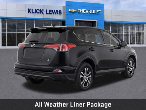 Used 2018 Toyota RAV4 LE w/ All Weather Liner Package FWD image 8