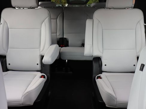 New 2025 Chevrolet Suburban Premier image 45