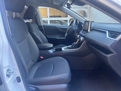 Used 2025 Toyota RAV4 LE image 25