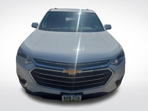 Used 2021 Chevrolet Traverse LT AWD/4WD image 3
