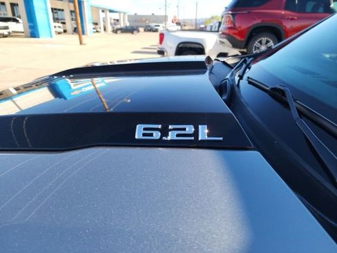 Used 2023 Chevrolet Silverado 1500 ZR2 w/ Technology Package image 12