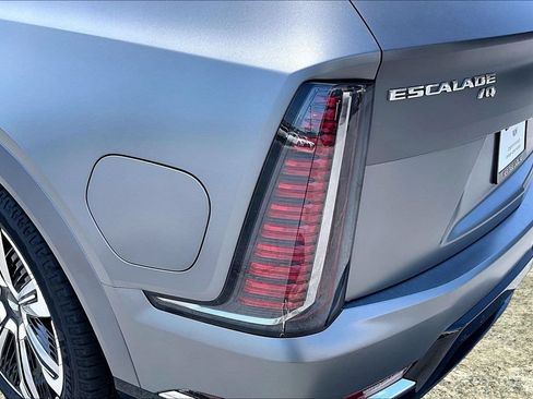 Certified 2026 Cadillac Escalade IQ Luxury 1 AWD/4WD image 23
