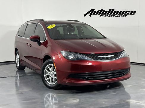Used 2020 Chrysler Voyager Lxi FWD image 1