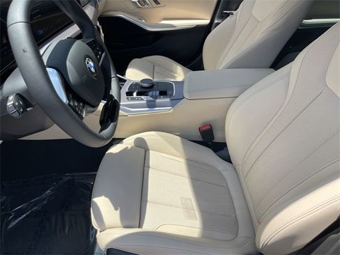 New 2025 BMW 330i xDrive Sedan w/ Convenience Package image 19