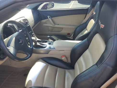 Used 2007 Chevrolet Corvette Coupe w/ Preferred Equipment Group RWD image 10