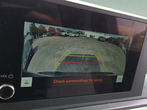 Used 2025 Toyota Tacoma SR5 RWD image 18