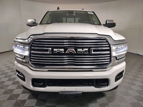 Used 2022 RAM 2500 Laramie AWD/4WD image 2