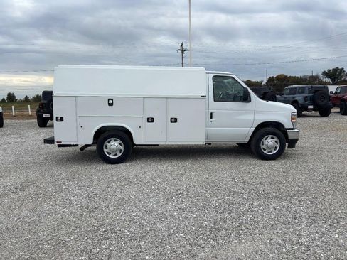 New 2026 Ford E-350 and Econoline 350 Super Duty w/ Power Equipment Group image 2