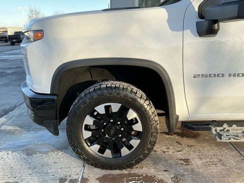 Used 2020 Chevrolet Silverado 2500 Custom w/ Custom Value Package image 25