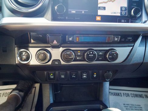 Used 2017 Toyota Tacoma Limited w/ Tow Package AWD/4WD image 26