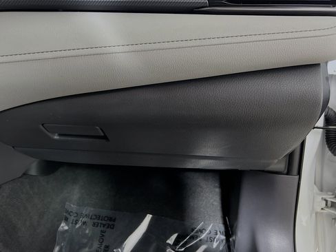 Used 2022 Toyota Camry SE image 35