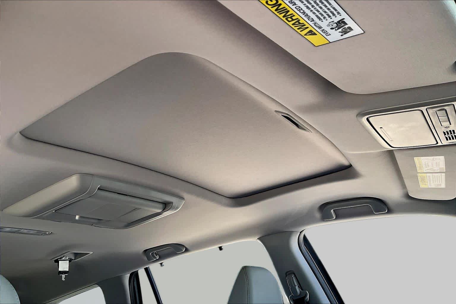 Used 2016 Honda Pilot Touring image 13