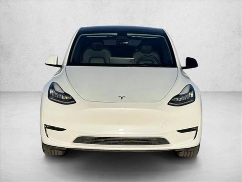 Used 2023 Tesla Model Y Long Range image 2