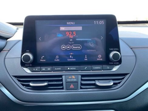 Used 2021 Nissan Altima 2.5 SR w/ SR Premium Package FWD image 7