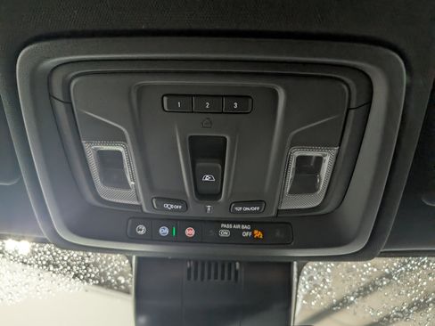 Used 2024 GMC Sierra 1500 AT4 w/ AT4 Premium Package image 25