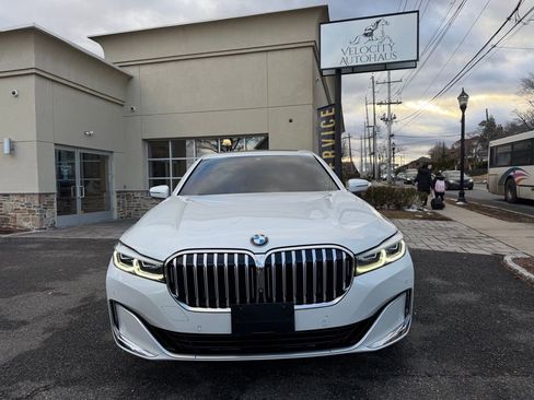 Used 2020 BMW 750i xDrive w/ Cold Weather Package image 2