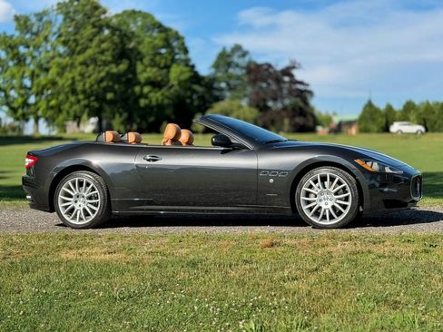 Used 2010 Maserati GranTurismo Convertible RWD image 27