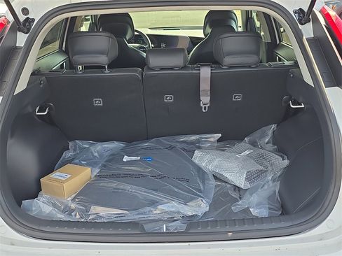 New 2025 Kia Niro EX w/ EX Cold Weather Package image 12