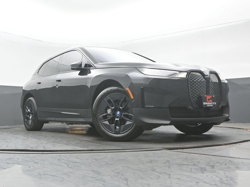 Used 2024 BMW iX xDrive50 w/ Convenience Package AWD/4WD image 28