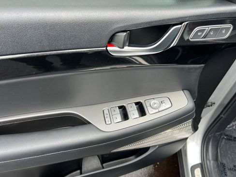 Used 2022 Hyundai Palisade Limited w/ Cargo Package image 25