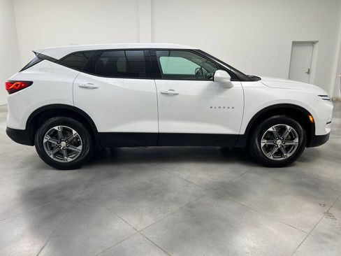 Used 2025 Chevrolet Blazer LT FWD image 8