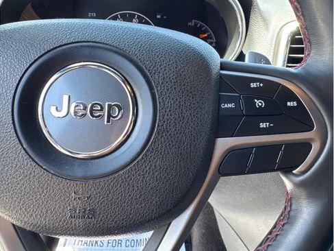 Used 2018 Jeep Grand Cherokee Trailhawk w/ Trailhawk Luxury Group AWD/4WD image 30