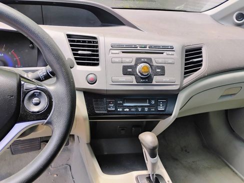 Used 2012 Honda Civic Hybrid Sedan image 8