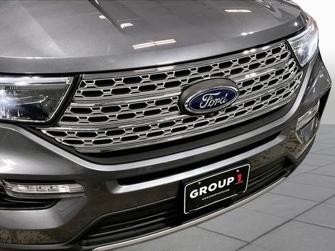 Used 2022 Ford Explorer Limited AWD/4WD image 30