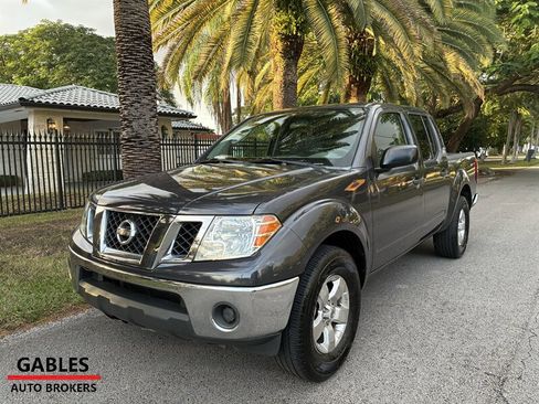 Used 2010 Nissan Frontier SE image 10
