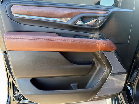 Used 2023 GMC Yukon Denali Ultimate image 22