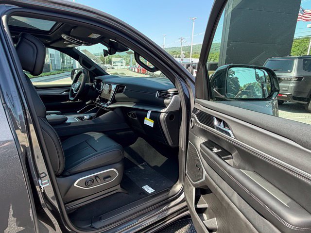 New 2026 Jeep Grand Wagoneer 4WD w/ Premium Group I image 27