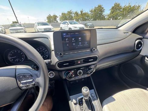 Used 2022 Hyundai Kona SEL AWD/4WD image 27