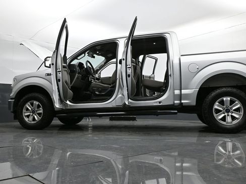 Used 2017 Ford F150 XLT image 28