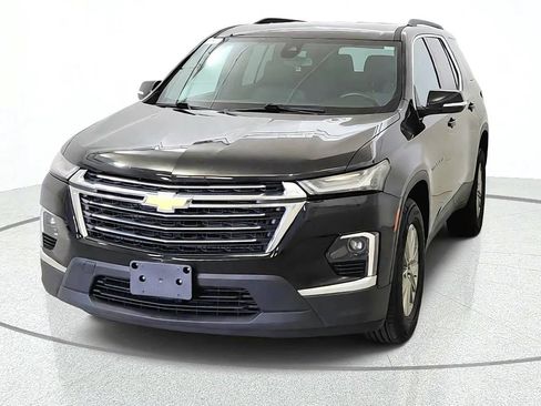 Used 2023 Chevrolet Traverse LT AWD/4WD image 3