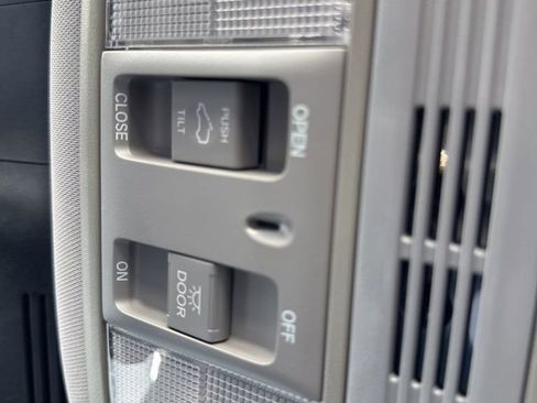 Used 2017 Honda CR-V EX image 18