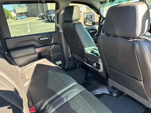 Certified 2023 GMC Sierra 2500 Denali w/ Denali Ultimate Package AWD/4WD image 21