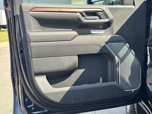 Certified 2025 GMC Sierra 1500 Denali w/ Denali Reserve Package image 14