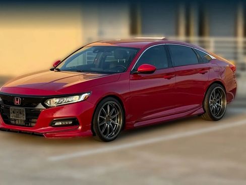 Used 2019 Honda Accord Sport image 3