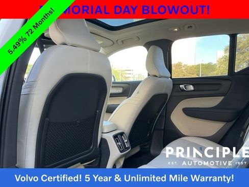 Certified 2023 Volvo XC40 B5 Plus w/ Driver Assist Package AWD/4WD image 33