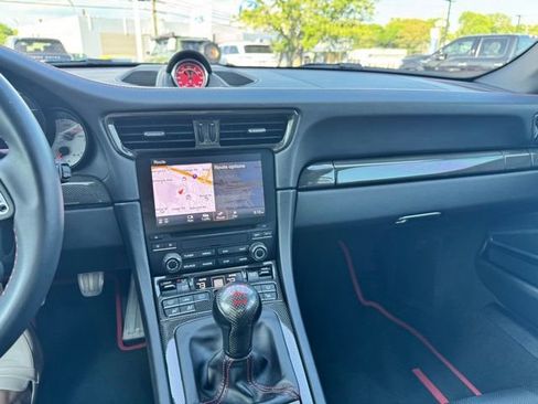 Used 2019 Porsche 911 Carrera GTS RWD image 34