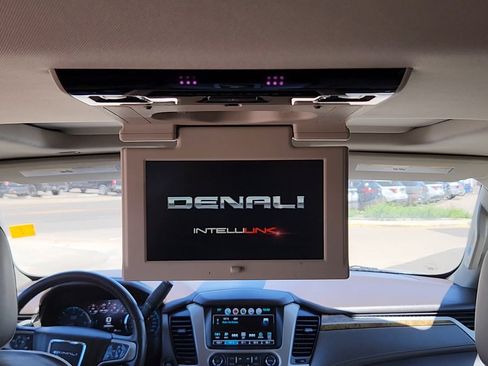 Used 2017 GMC Yukon Denali w/ Open Road Package AWD/4WD image 19