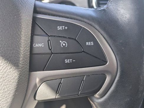 Used 2019 Jeep Grand Cherokee Limited image 21