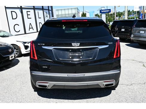 Used 2022 Cadillac XT5 Premium Luxury w/ Technology Package AWD/4WD image 5